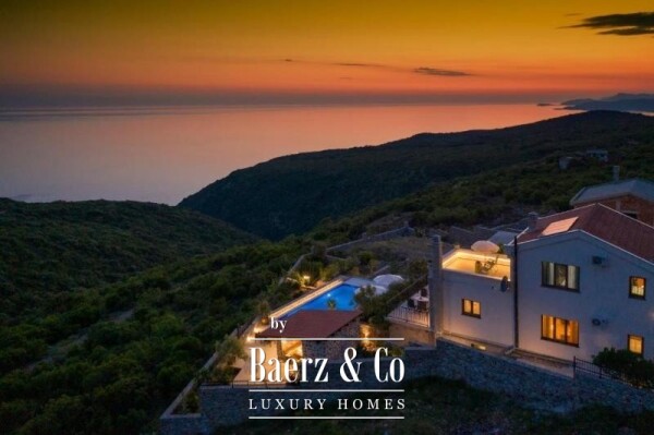 photo 2 Rustic Villa with Panoramic Views