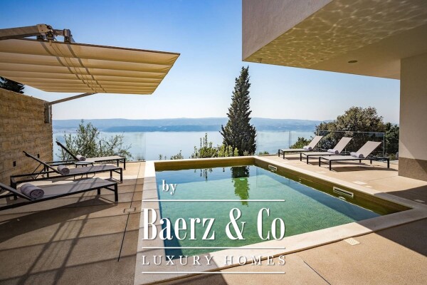 photo 5 Omis, luxury villa with pool and panoramic views