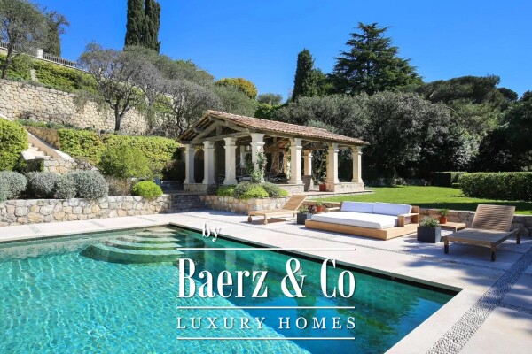 photo 6 Mougins - Situated ath the heart of the renowned village of Mougins