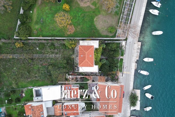 photo 3 Dubrovnik-surrounding area, stone villa 600 m2, first row to the sea