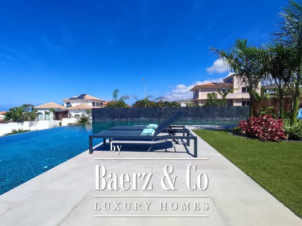 photo 4 Discover a Masterpiece of Modern Elegance in Playa Paraíso