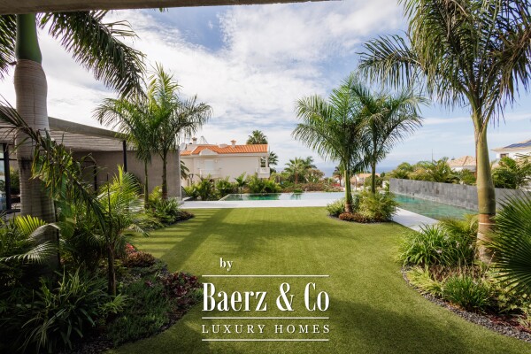 photo 48 Brutalist-style villa in Costa Adeje