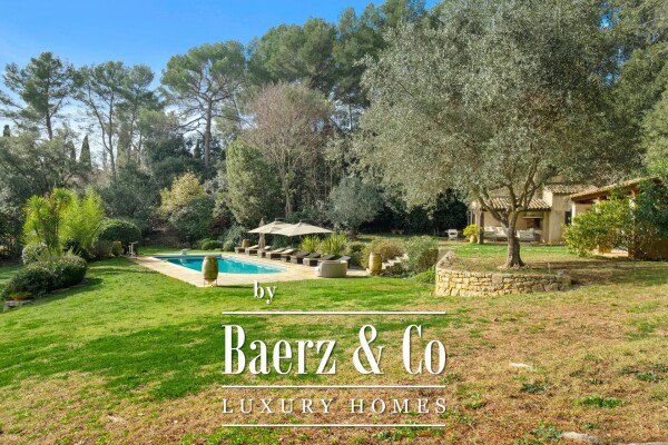 photo 8 Stunning bastide with swimming pool and tennis court
