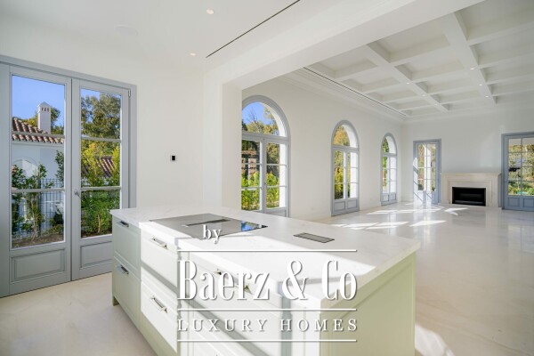 photo 14 Villa - Nueva Andalucia - Marbella - Ref: 8384