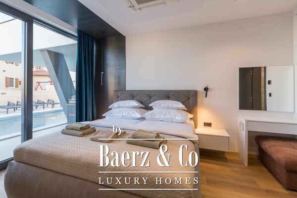 photo 9 Medulin, immaculate luxury villa NKP 400 m2 with pool, 300 m from the beach