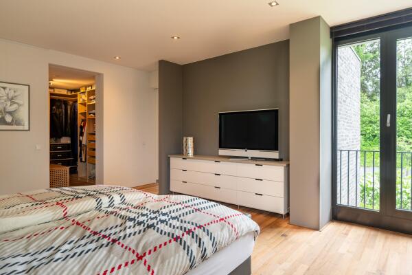 photo 30 Parmentierstraat 25