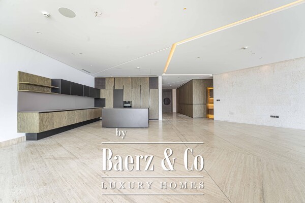 photo 1 Super Luxury | Penthouse | Vacant