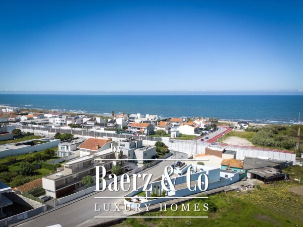 photo 4 Fantastic 4 bedroom villa with saltwater pool and sea views.