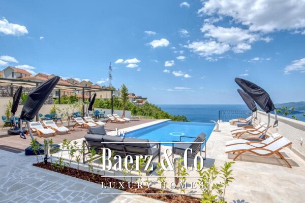 photo 17 Furnished Apartments in Villa with Pool and Seaview