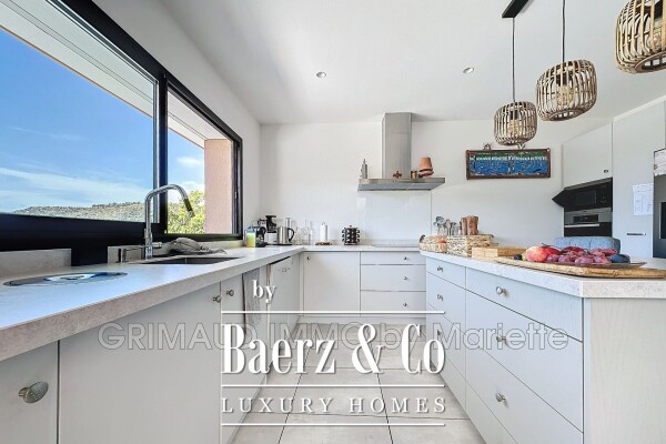 photo 14 beautiful contemporary property with open views