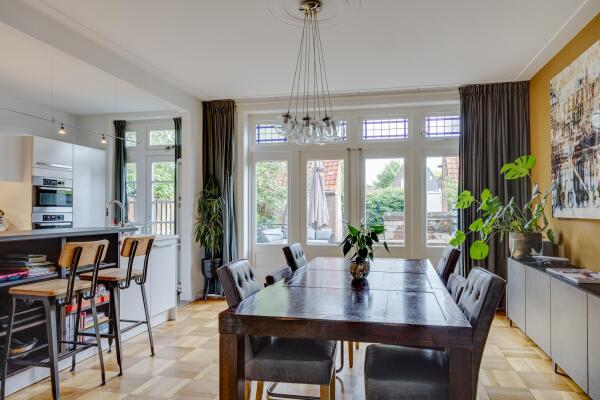 photo 10 Dr. P.J.H. Cuypersplein 45