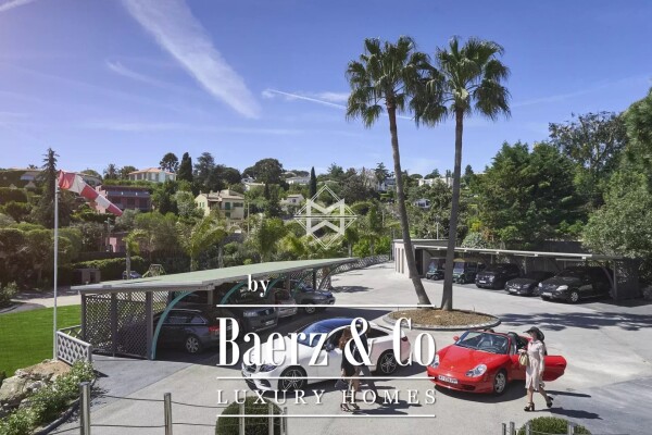 photo 13 Private estate located on the hills of Cannes, in the exclusive Super Cannes neighborhood