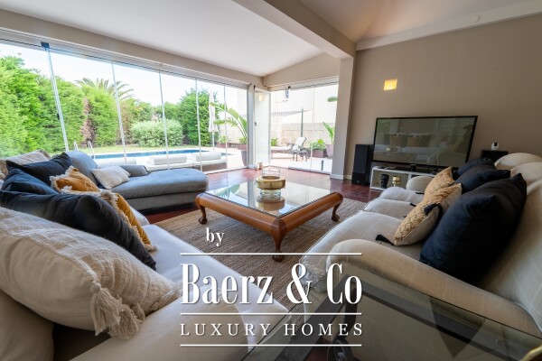 photo 5 Luxurious villa in central area Tenerife south