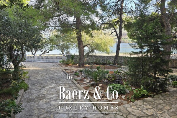 photo 12 Grebaštica, beautiful house in the first row to the sea