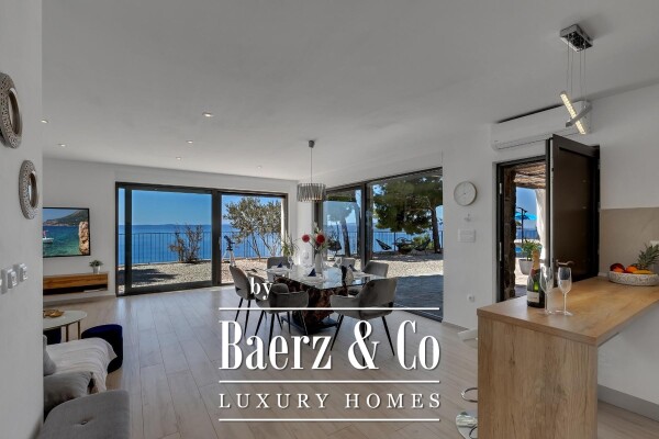 photo 4 Makarska, a modern villa of rustic Dalmatian charm with a sea view