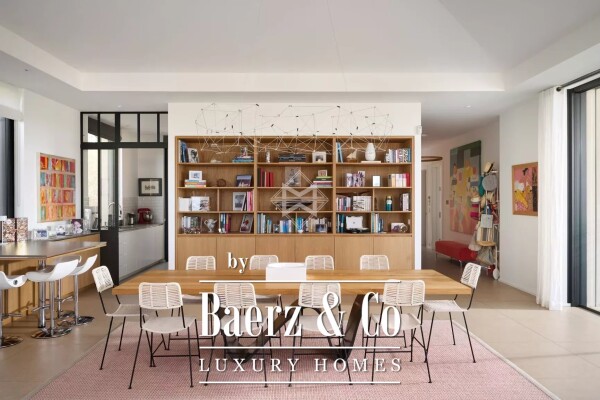 photo 7 Sea view within walking distance of the village of Saint-Tropez