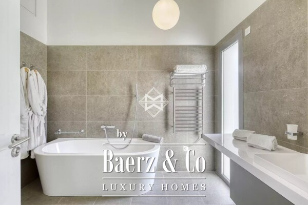 photo 12 Modern villa by foot from the beach