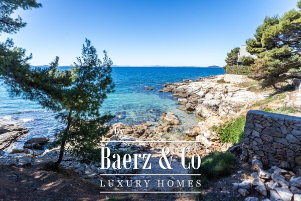 photo 29 Murter, Slanica, a beautiful house first row to the sea, 253,16 m²