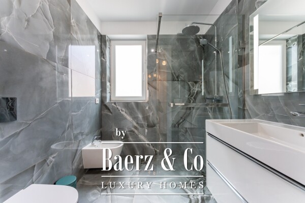 photo 25 Elegant bungalow in prestigious area.