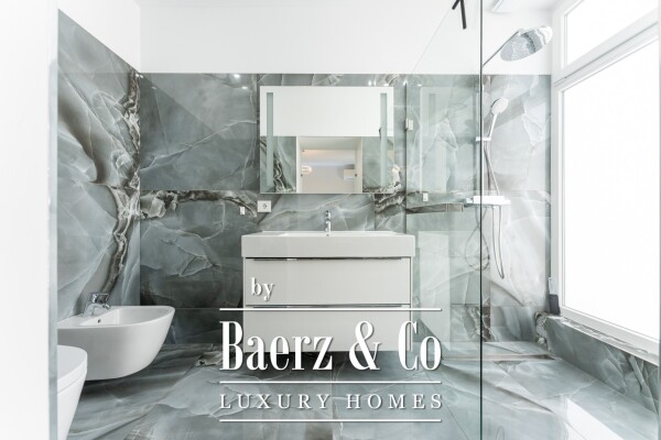 photo 29 Elegant bungalow in prestigious area.