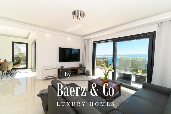 photo 7 Omiš, elegant villa with three apartments and open sea view