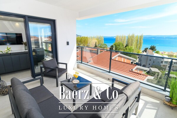 photo 17 Omiš, elegant villa with three apartments and open sea view