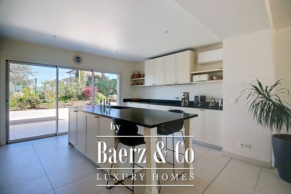 photo 6 Stunning villa with sea view