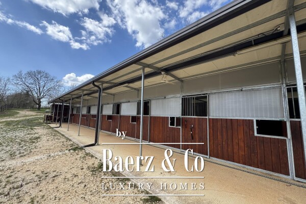 photo 4 Istria, Kringa, Spacious 4-Hectare Estate for Equestrian Tourism with a Holiday Home and Pool