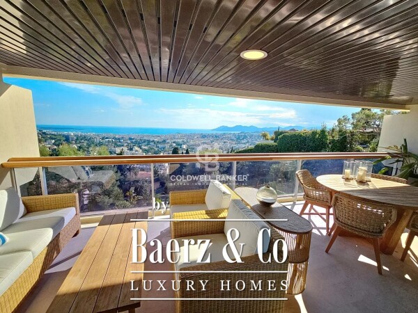 photo 1 LUXURY APARTMENT WITH SEA VIEW - EXCLUSIVE