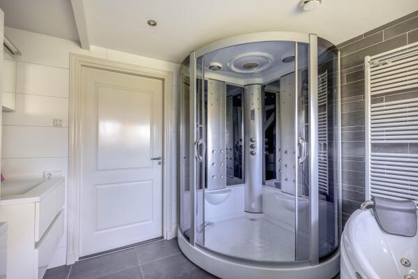 photo 42 Provincialeweg Oost 64