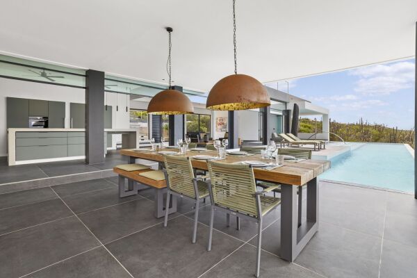 photo 31 Crown West 207