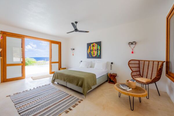 photo 10 Crown West 206