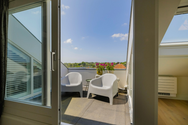 photo 87 Heereweg 304