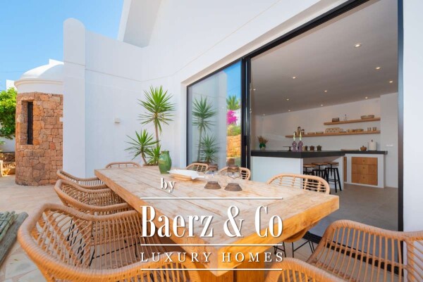 photo 12 Beautiful luxury home in Cap Martinet, Cap Martinet