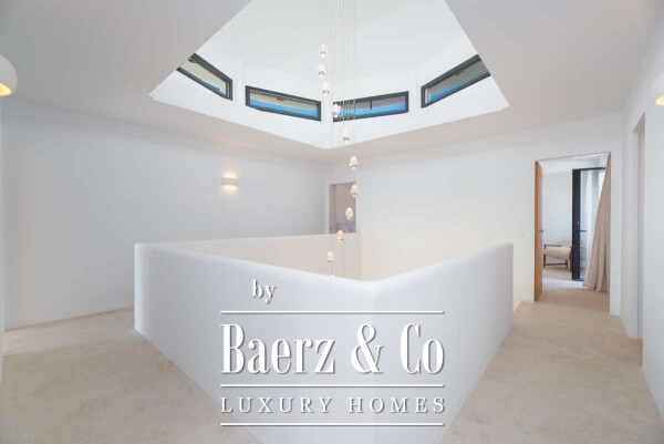 photo 15 Beautiful luxury home in Cap Martinet, Cap Martinet