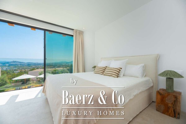 photo 22 Beautiful luxury home in Cap Martinet, Cap Martinet