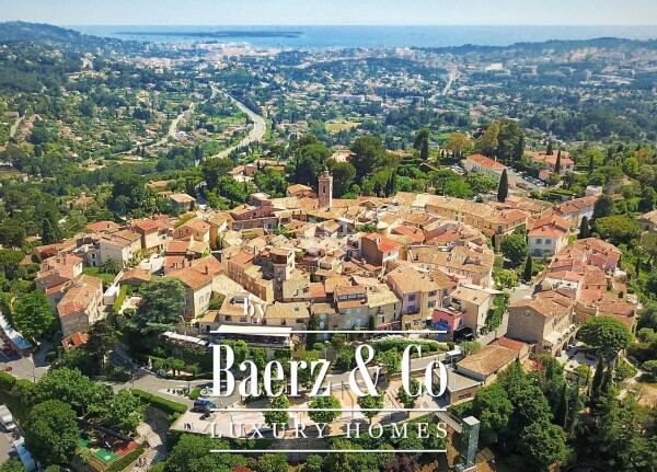 photo 4 Contemporary Villa in Mougins with Sea and Village View, in a gated estate