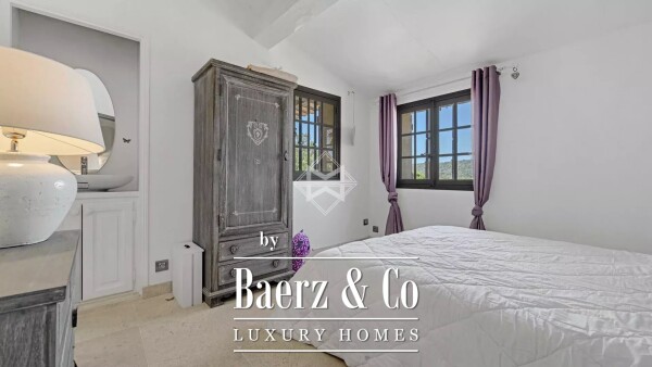 photo 15 Gassin: Provençal Villa with Pool, Independent Studio, and Open Views