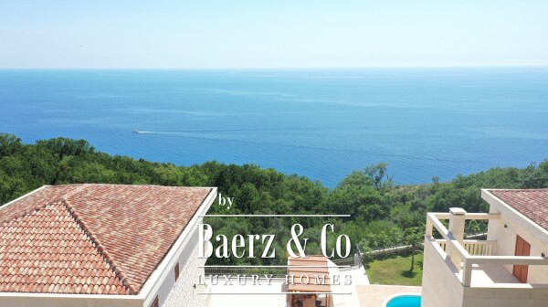 photo 2 Beautiful Villa with a Sea View in Rezevici