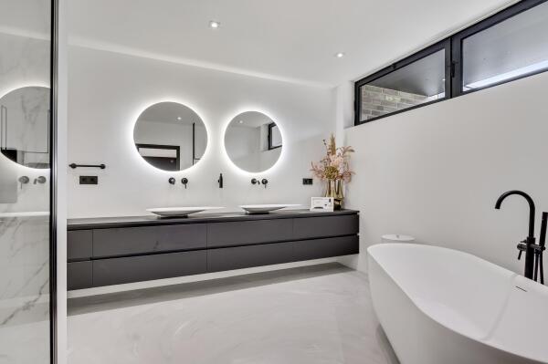 photo 30 Stationsweg 92