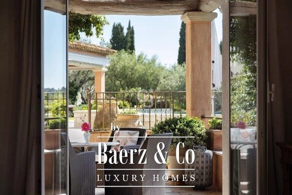 photo 26 Stunning Property with Panoramic Sea View