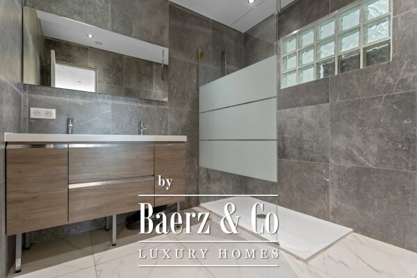 photo 19 ONLY 7 MINUTES FROM NICE LINGOSTIÈRE – BEAUTIFUL FAMILY VILLA WITH POOL