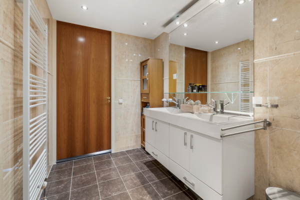 photo 30 Van Leijenberghlaan 2 T