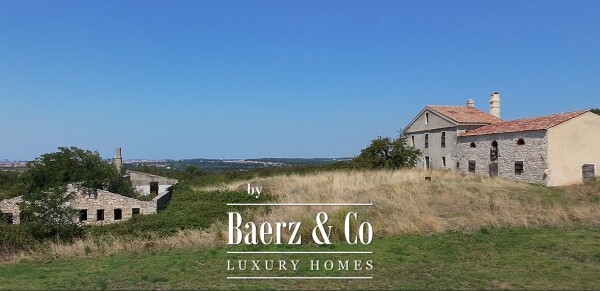 photo 2 Stanzia Marinoni, Medulin (Istria) – Historic Estate - Stone Villa, Investment Opportunity