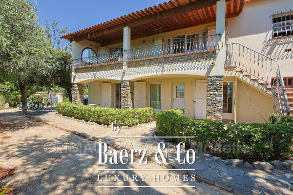 photo 4 Grimaud, France