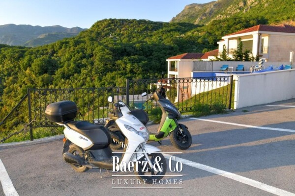 photo 24 Apartment in a Complex with a Pool in Sveti Stefan