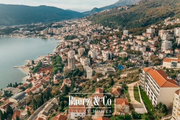 photo 3 Apartment in the Center of Herceg Novi with a Sea View