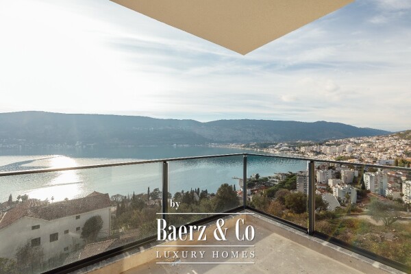 photo 5 Apartment in the Center of Herceg Novi with a Sea View