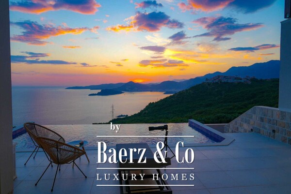 photo 9 Villa in Sveti Stefan with a Pool and a Panoramic Sea View