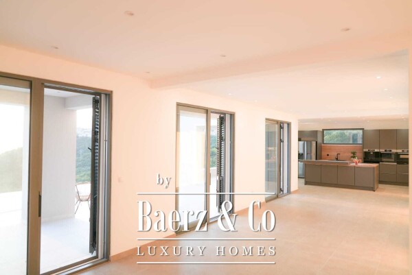 photo 13 Villa in Sveti Stefan with a Pool and a Panoramic Sea View